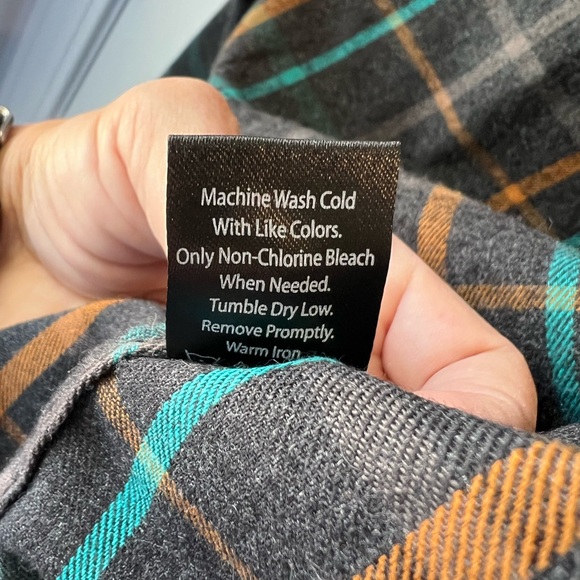 Burnside Gray Plaid Flannel Shirt. Medium - Picture 9 of 9